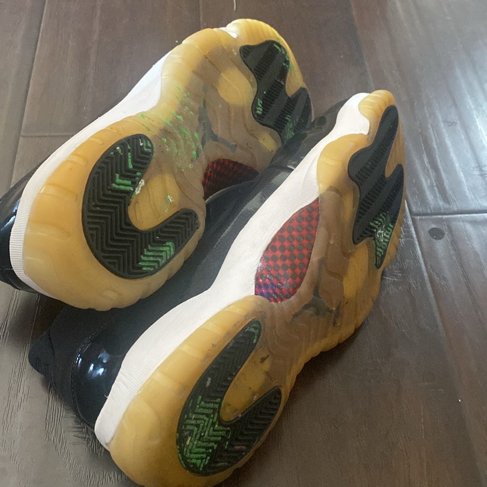 MEN JORDANS - Picture 5 of 5